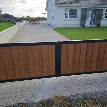 Three Bedroom Cosy Quiet Luxury In The Burren Wild Atlantic Way Ferienhaus *